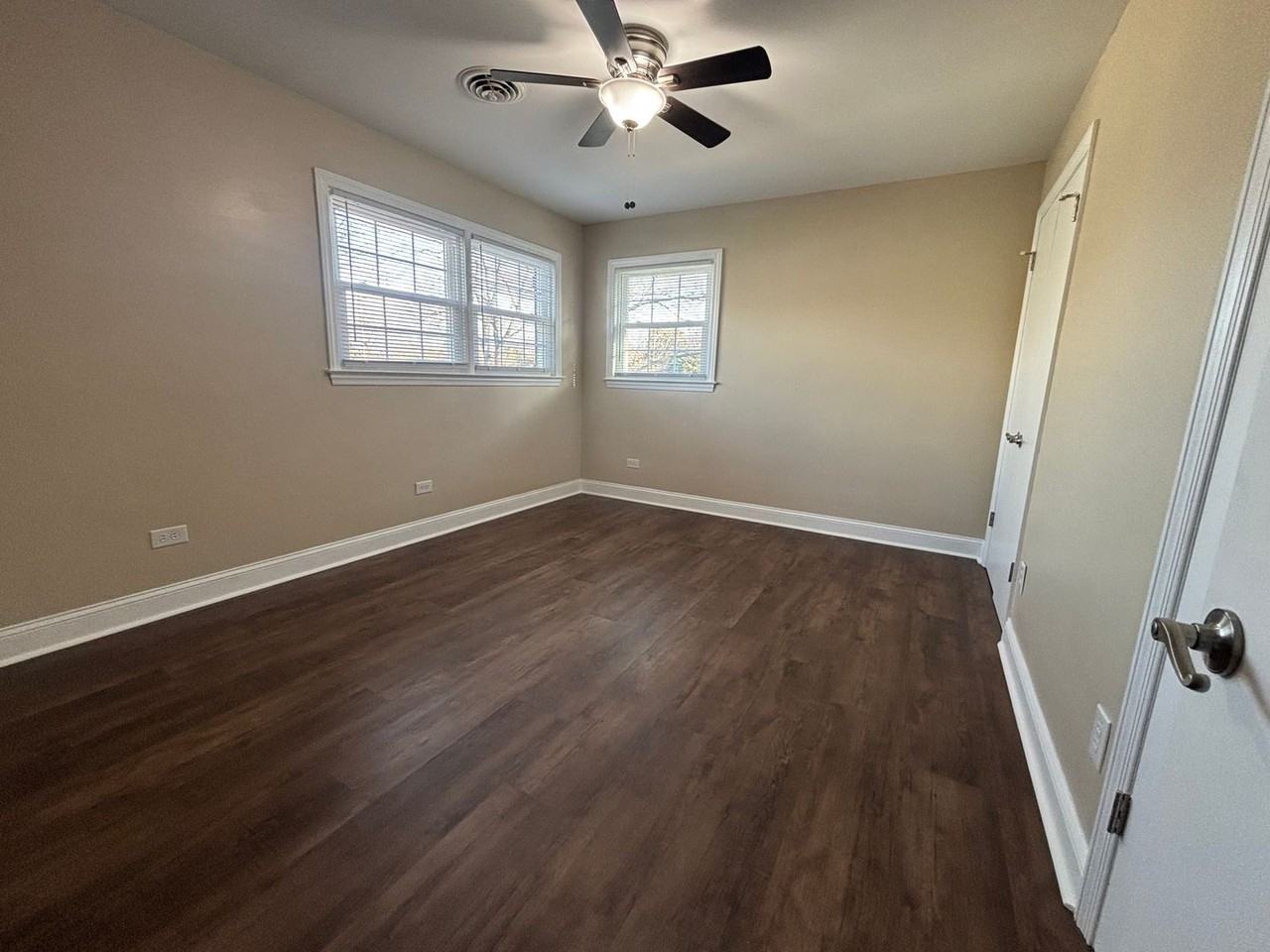 104 8th St - Photo 7 of 20