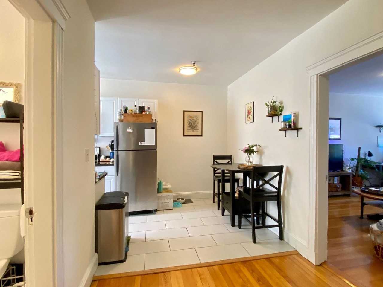 1854 Commonwealth Ave - Photo 5 of 12