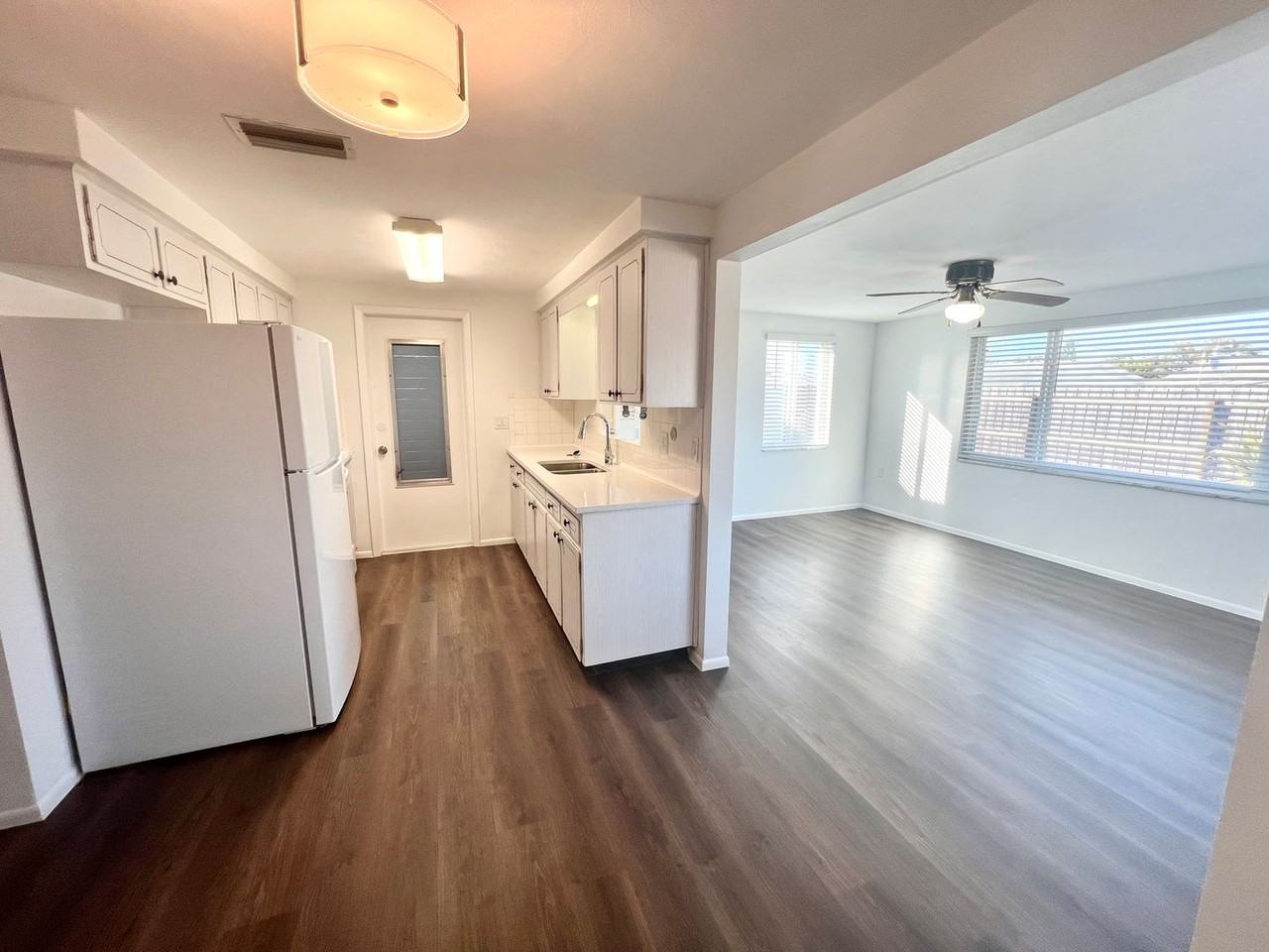 5137 Cicero Dr - Photo 6 of 17