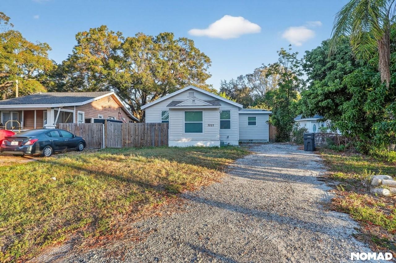 3227 70th Ave N - Photo 3 of 39