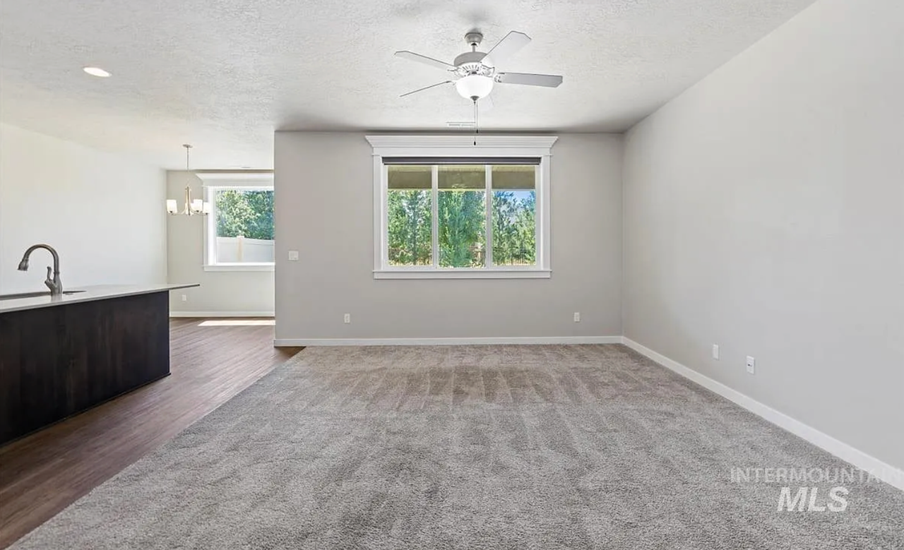 2277 E Kamay Dr - Photo 4 of 28