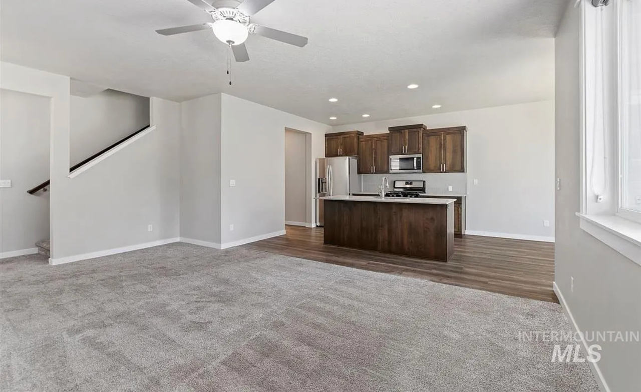 2277 E Kamay Dr - Photo 6 of 28