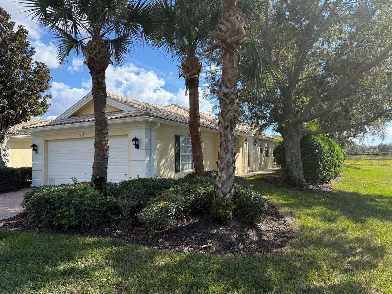 7715 Pesaro Dr - Photo 2 of 31