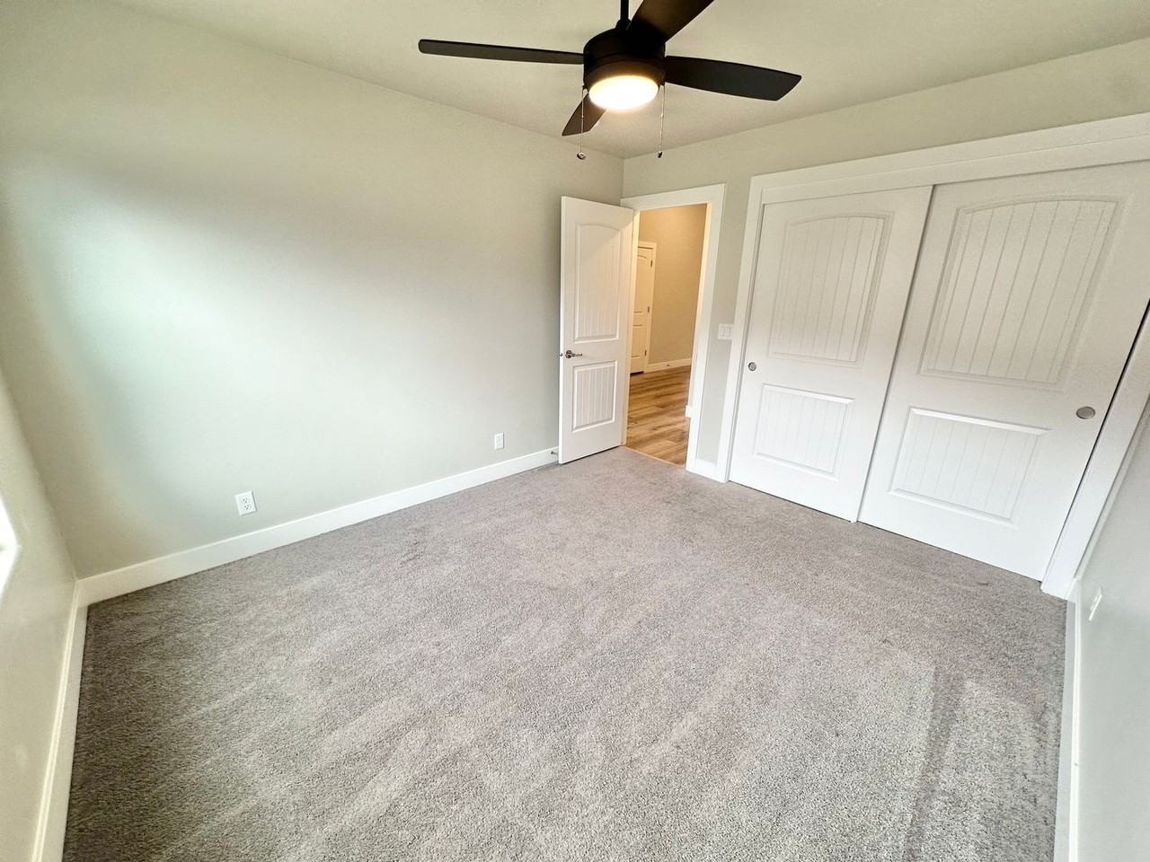 541 S Balancing Rock Dr - Photo 5 of 36