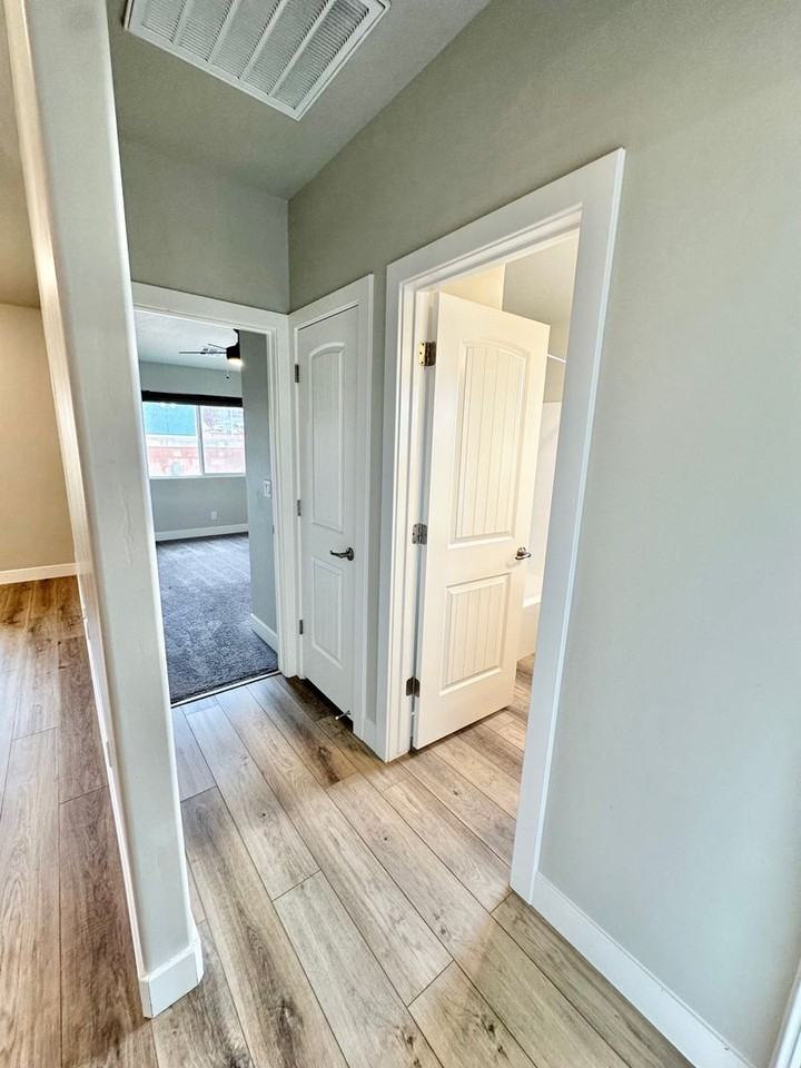 541 S Balancing Rock Dr - Photo 6 of 36