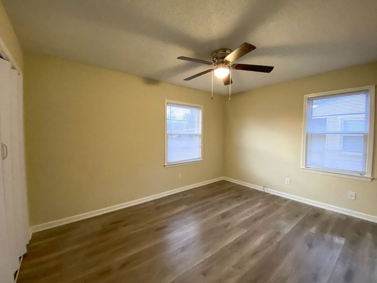 1930 Tahiti Ln - Photo 3 of 16