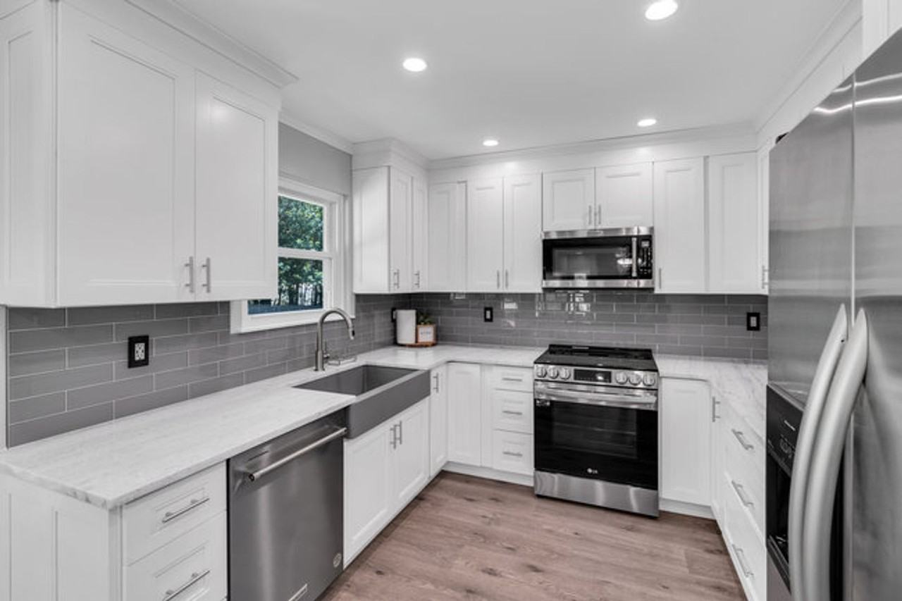 18 Harvard West Dr - Photo 3 of 50