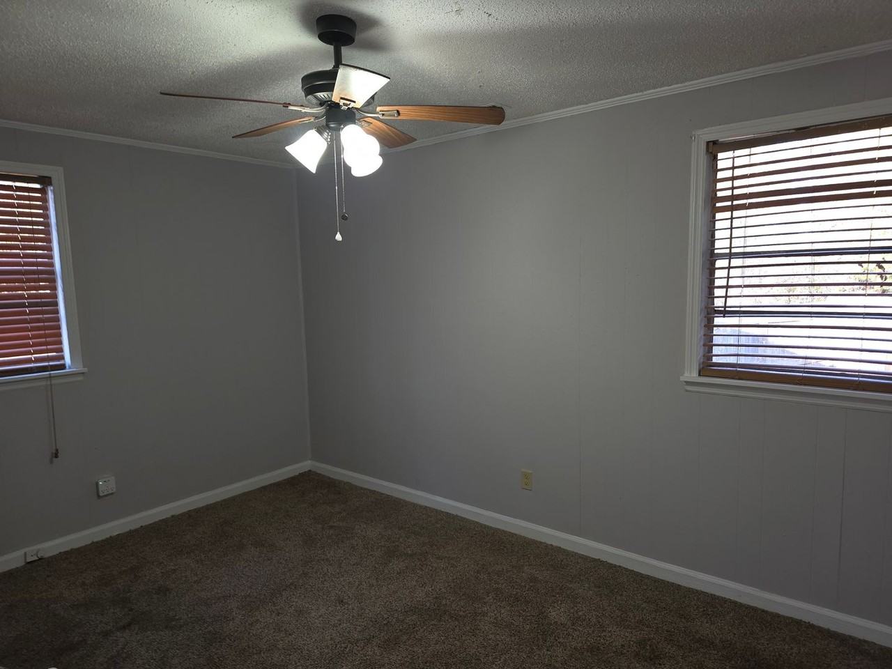 801 Bay Rd - Photo 5 of 8