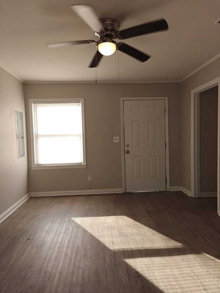 2913 Hummingbird Ln - Photo 3 of 19