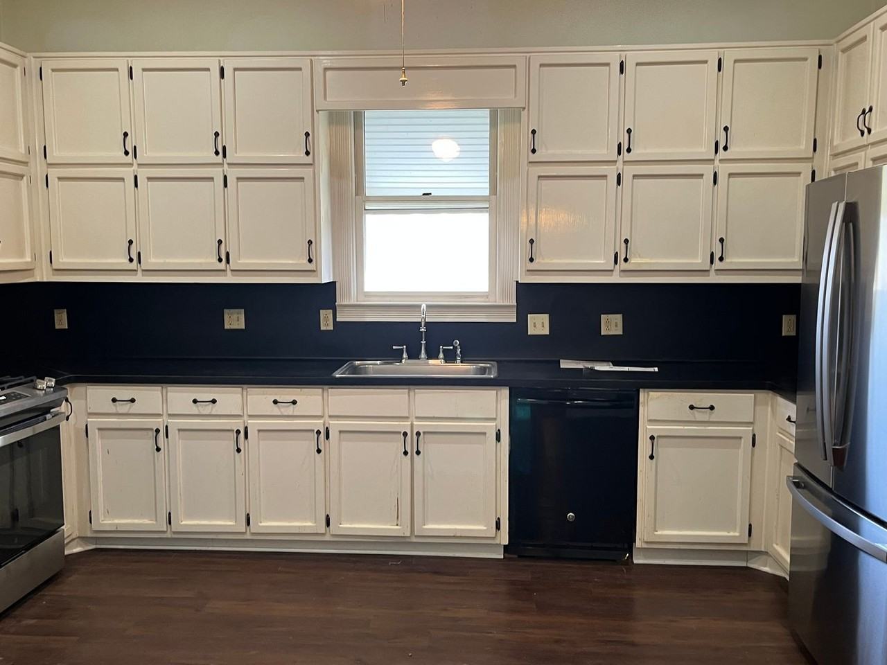 9495 Fayetteville Rd - Photo 2 of 16