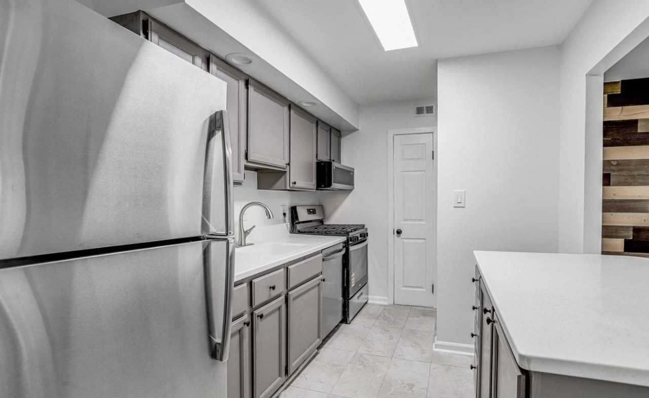 12311 Braxfield Ct - Photo 3 of 18