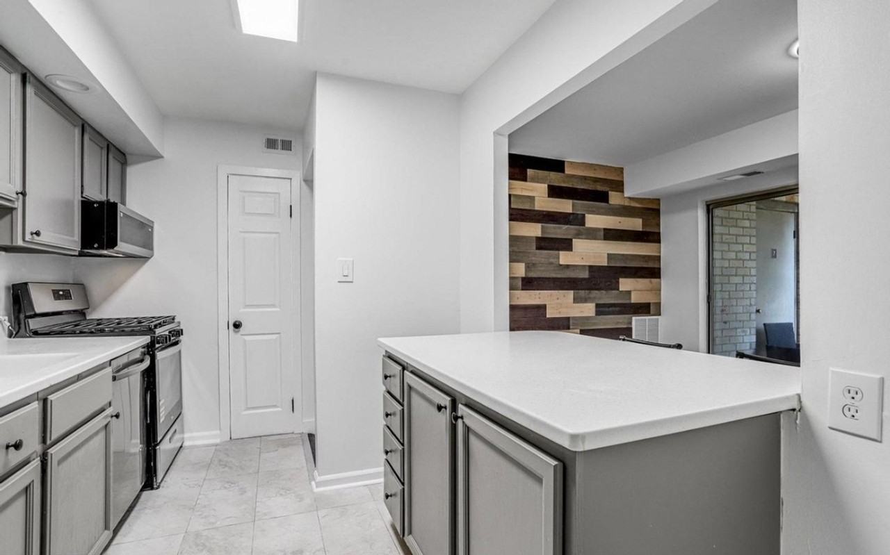 12311 Braxfield Ct - Photo 4 of 18