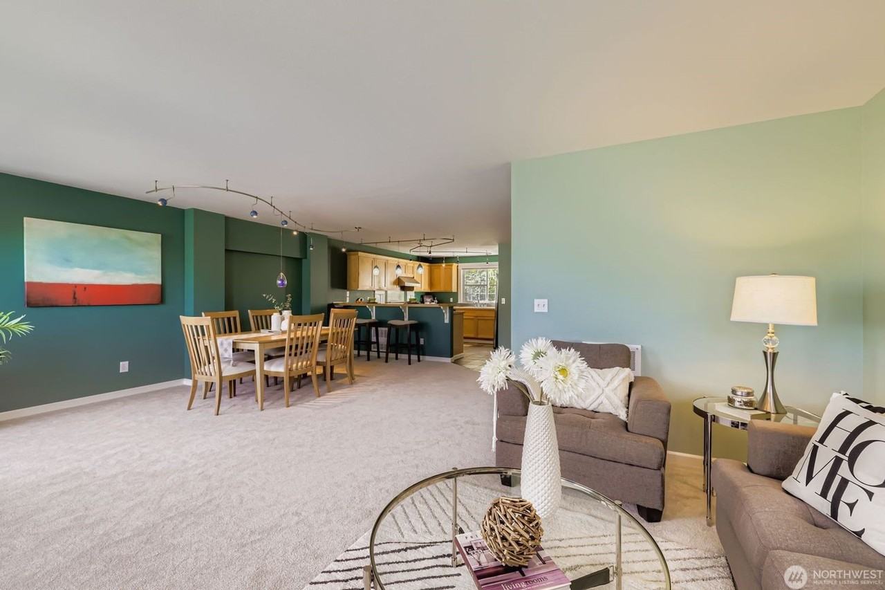 2622 E Madison St - Photo 6 of 38