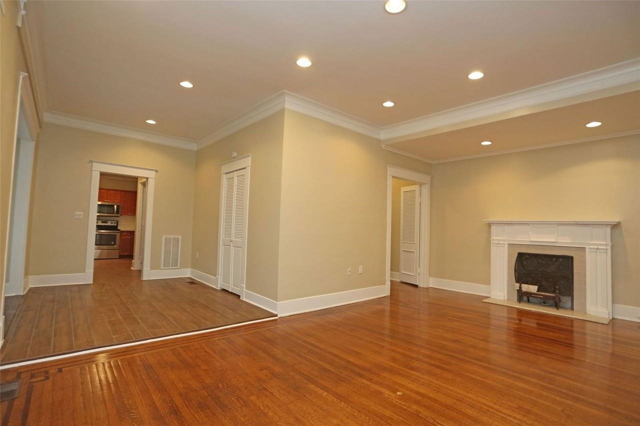 614 W Alabama St - Photo 2 of 15