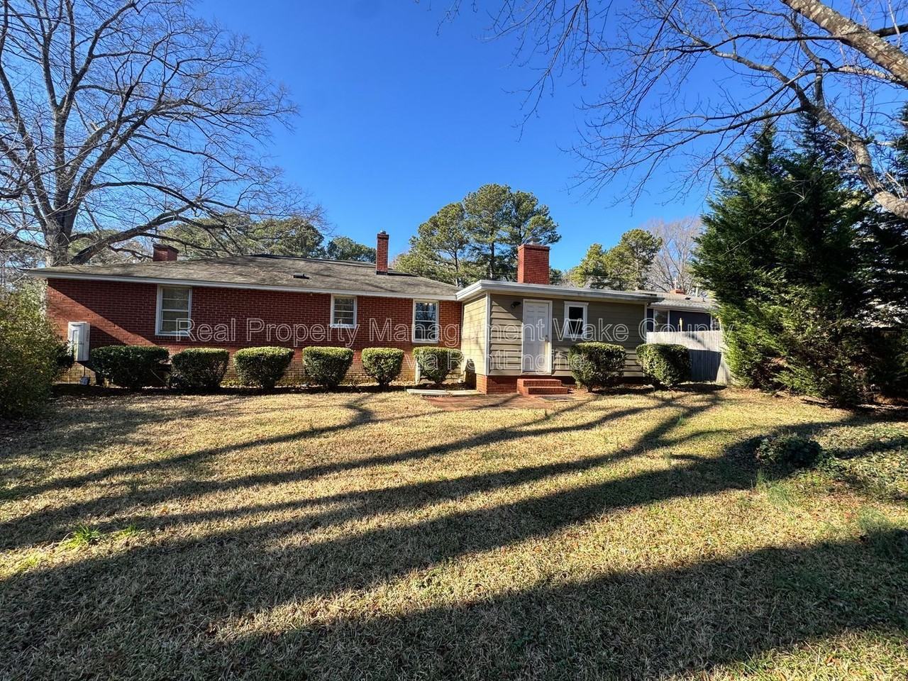 325 Jones Franklin Rd - Photo 2 of 44