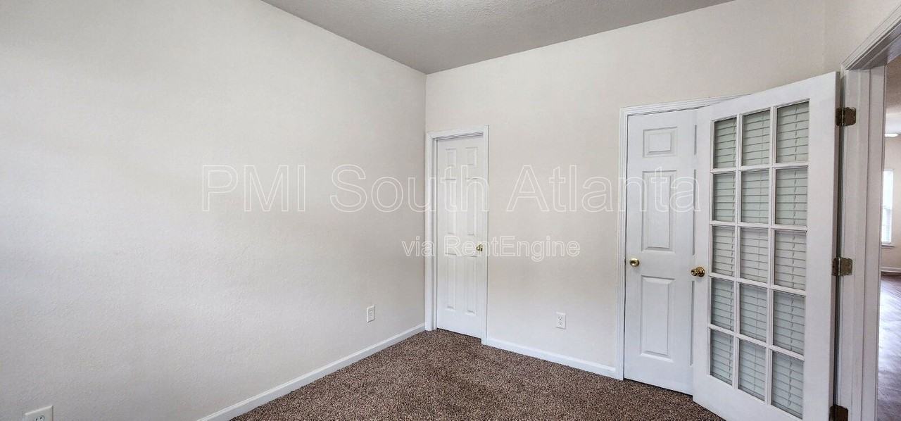 288 Brookview Dr - Photo 4 of 34