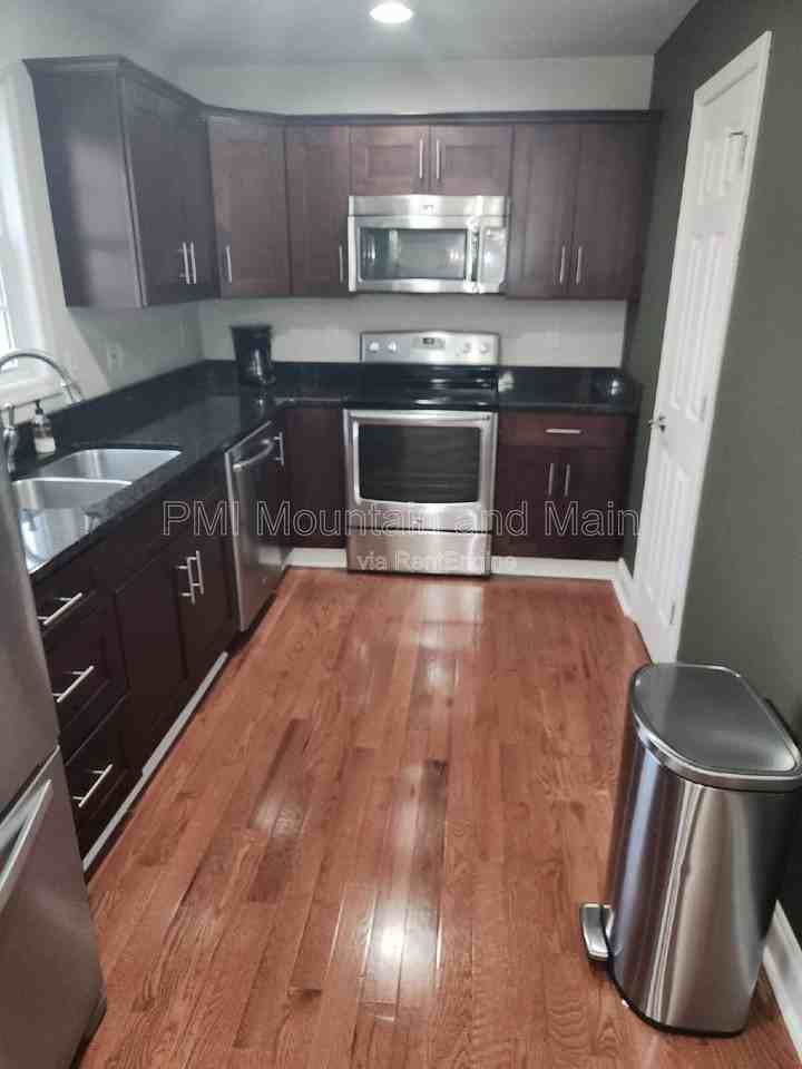 52 Kirby Rd - Photo 7 of 47