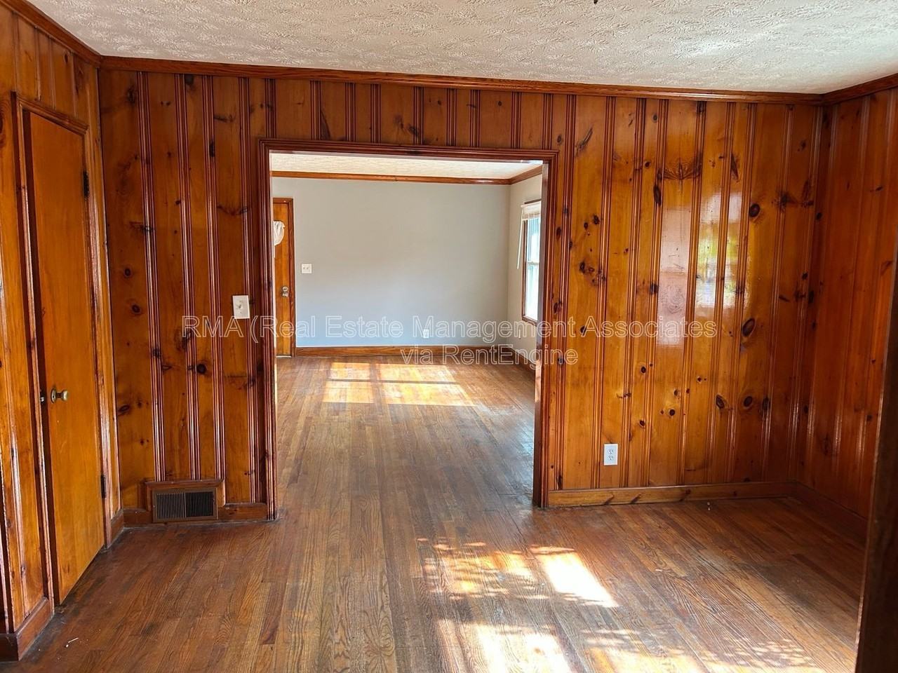 901 Ray St - Photo 3 of 8