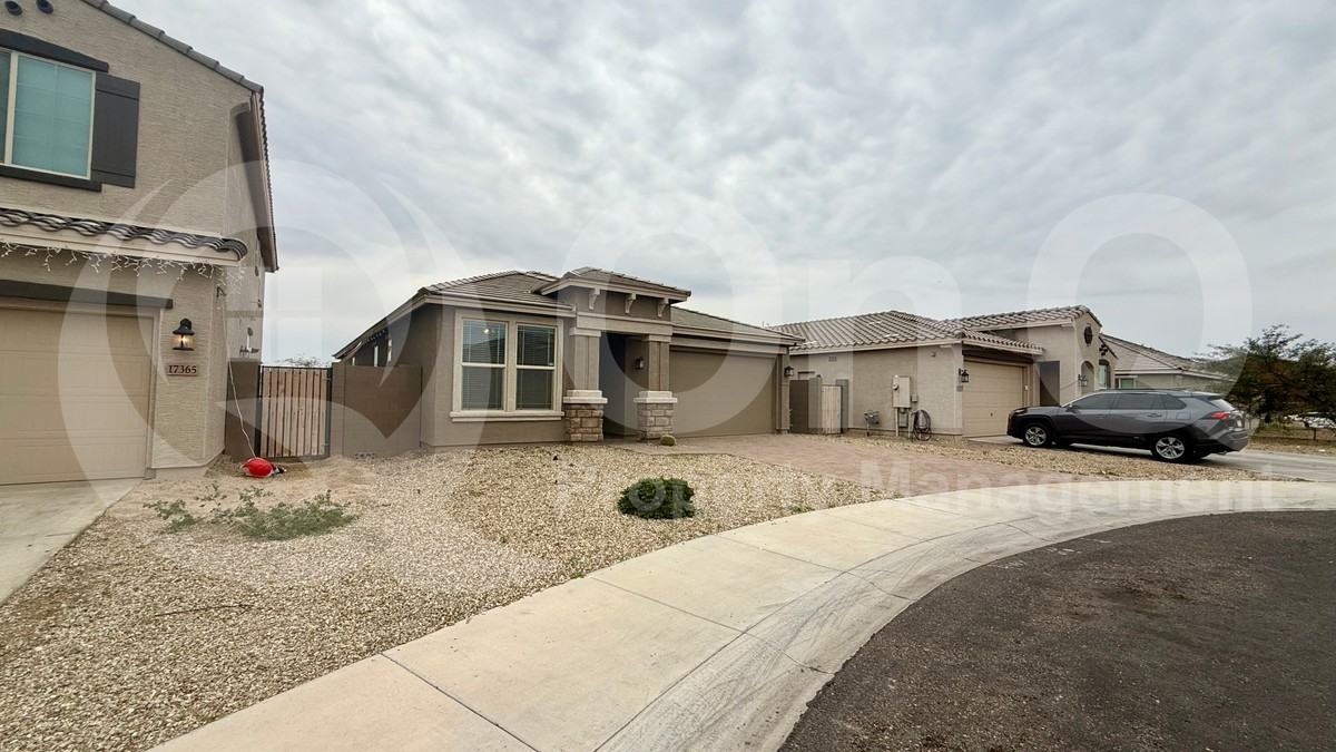 17371 W Superior Ave - Photo 3 of 29