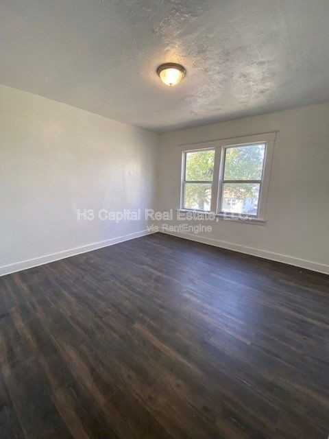 2458 Benton St #A - Photo 3 of 14