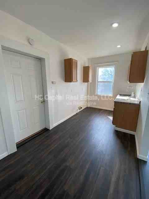 2458 Benton St #A - Photo 5 of 14