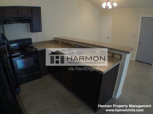 2370 N Garland Ave - Photo 2 of 11