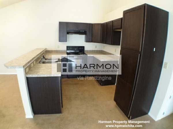 2370 N Garland Ave - Photo 4 of 11