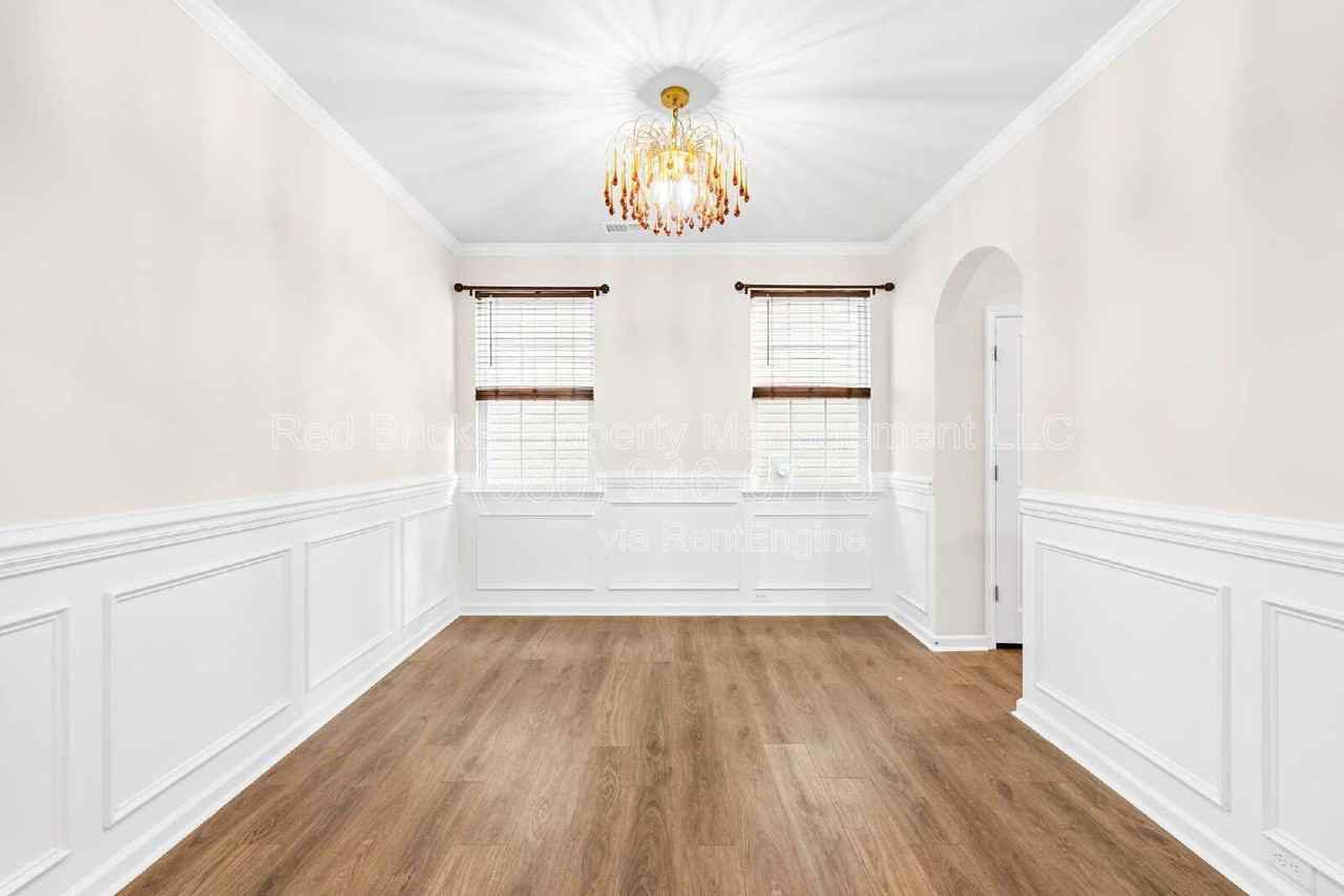 14924 Nichols Hall Dr - Photo 7 of 40