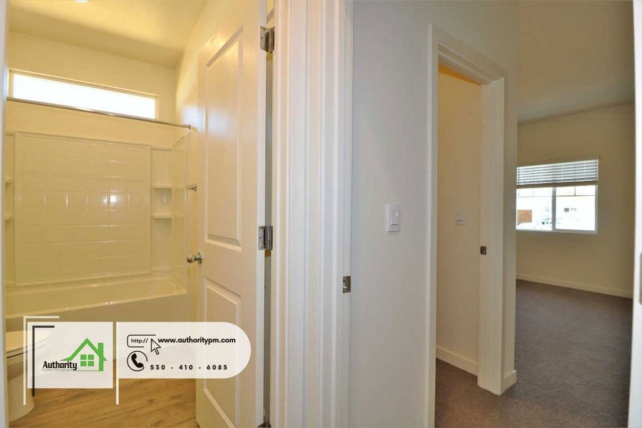 3651 Ginny Ct - Photo 5 of 25