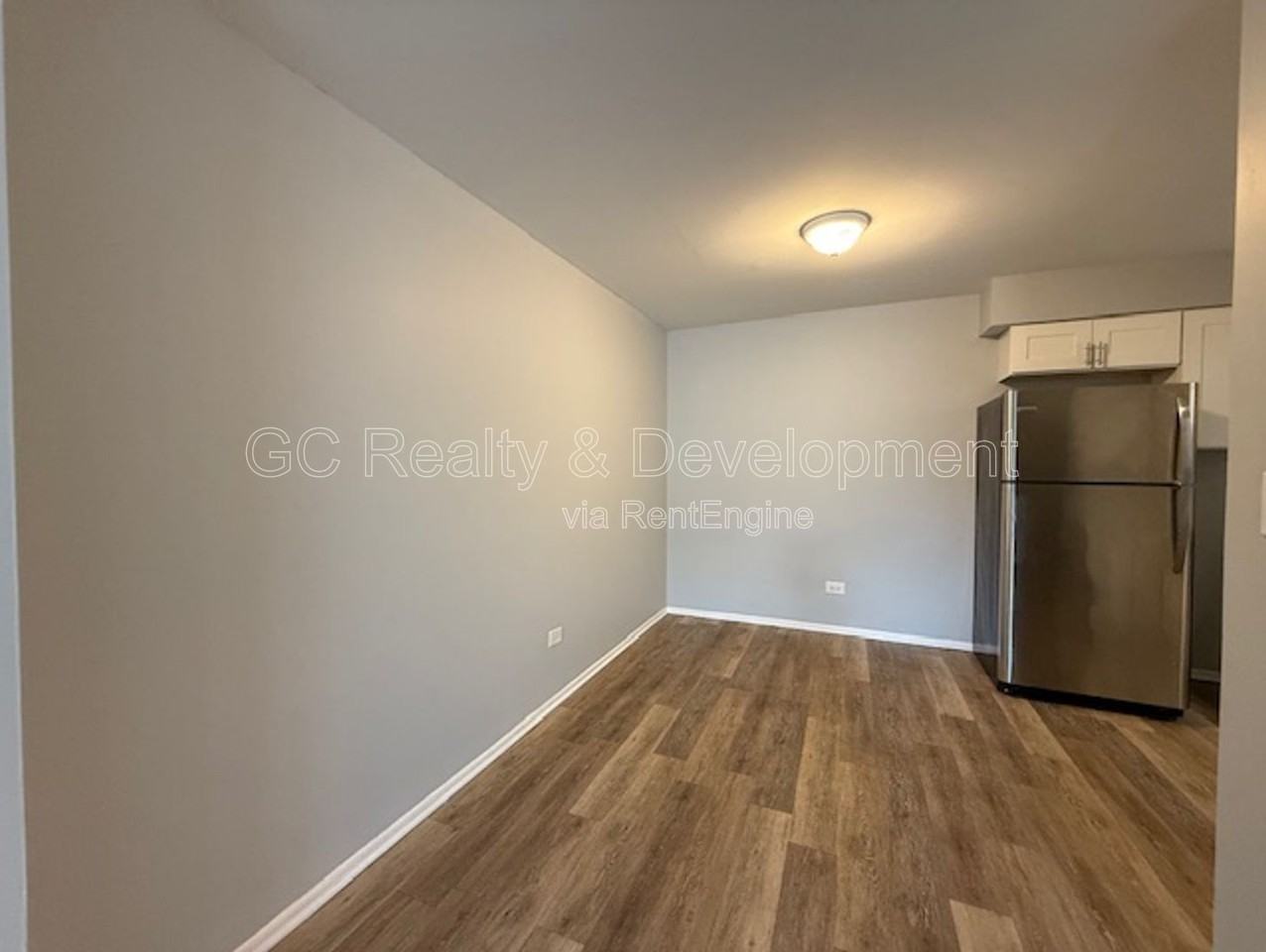 314 S Warwick Ave - Photo 4 of 15