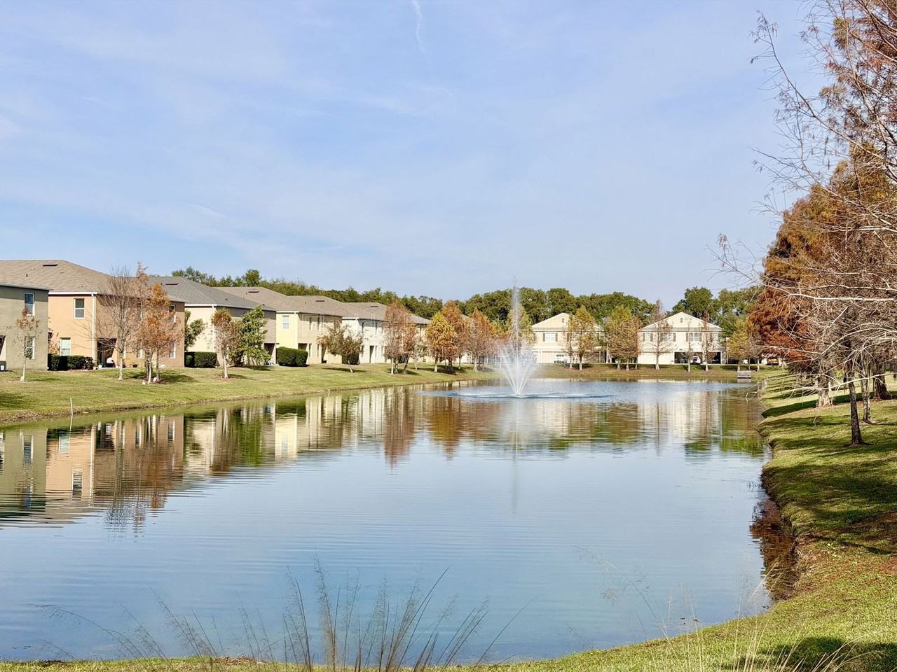 3520 Seneca Club Loop #101A - Photo 4 of 23