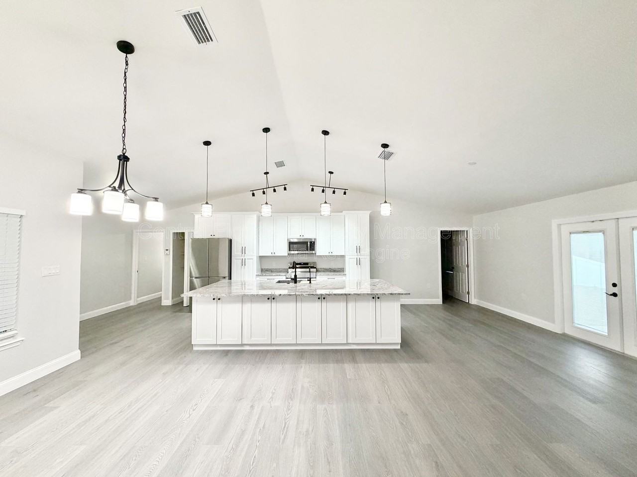 1080 W Riviera Blvd - Photo 3 of 23