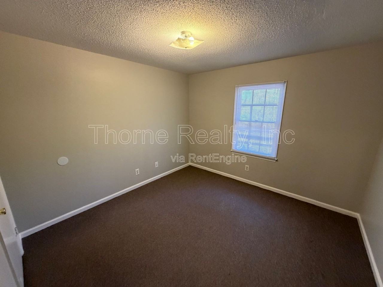 2247 Sherwood Ave - Photo 5 of 14