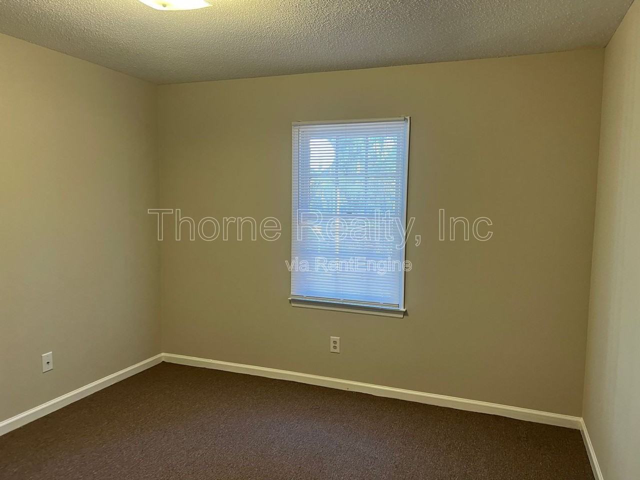 2247 Sherwood Ave - Photo 7 of 14