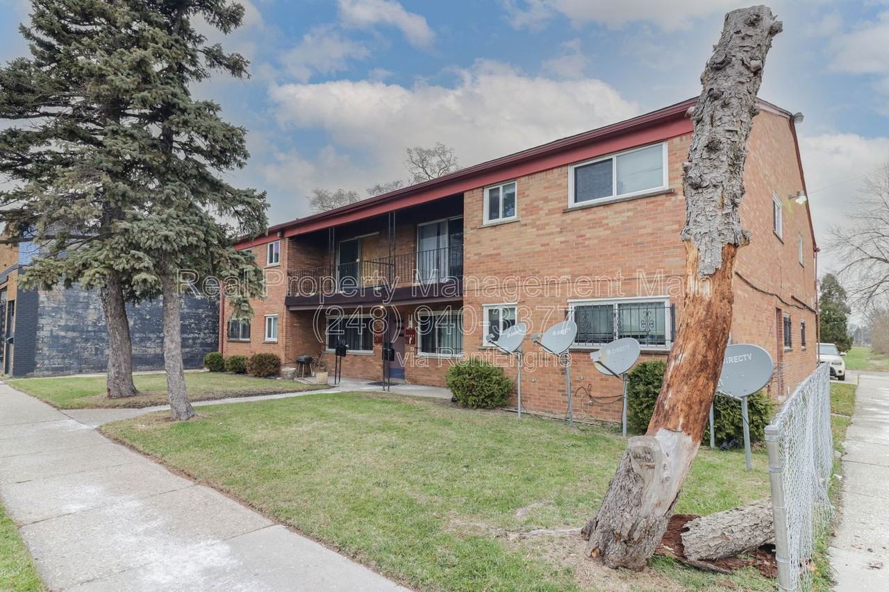 335 E State Fair #7 - Photo 3 of 15