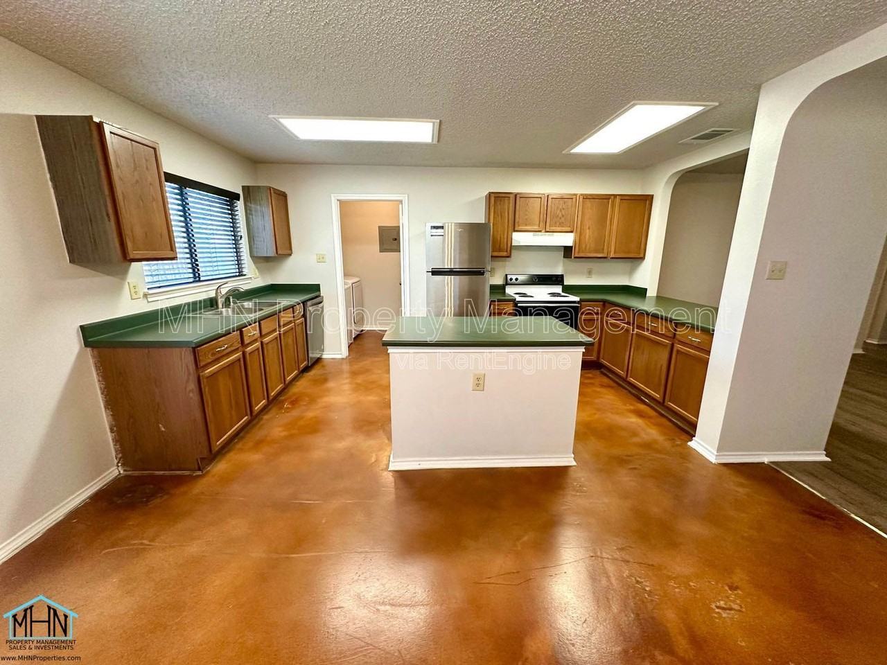 5135 Elk Crk - Photo 6 of 16