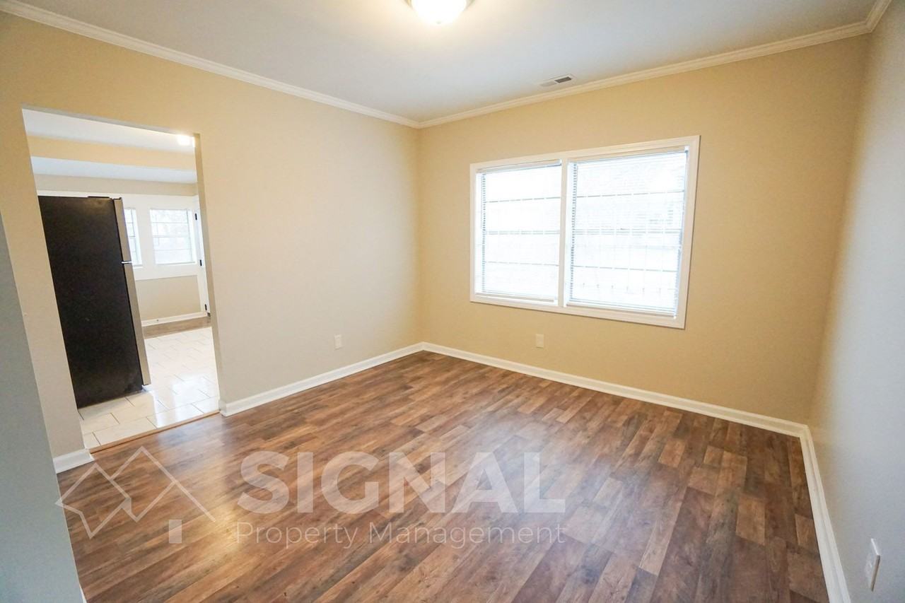 1932 Portage Ave - Photo 6 of 21