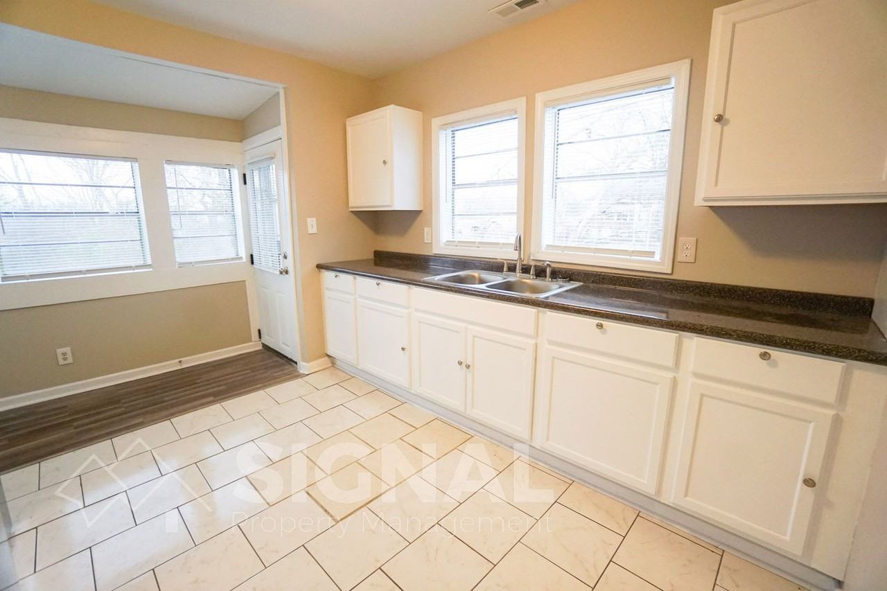 1932 Portage Ave - Photo 7 of 21