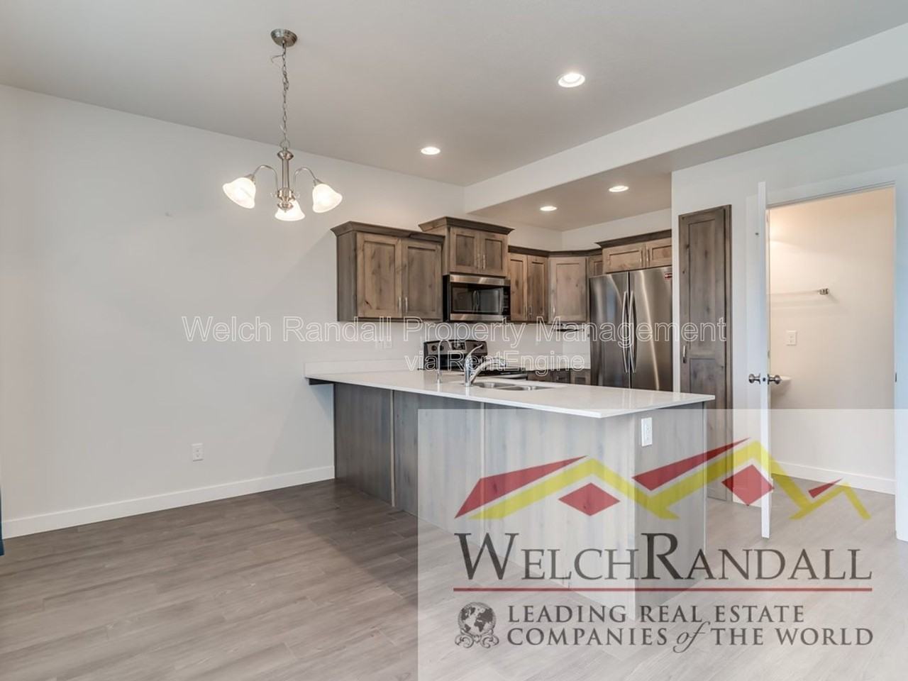 1155 W 2875 N - Photo 7 of 24