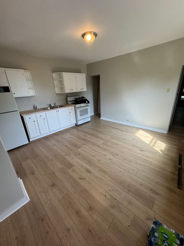 1912 Johnson St - Photo 2 of 13