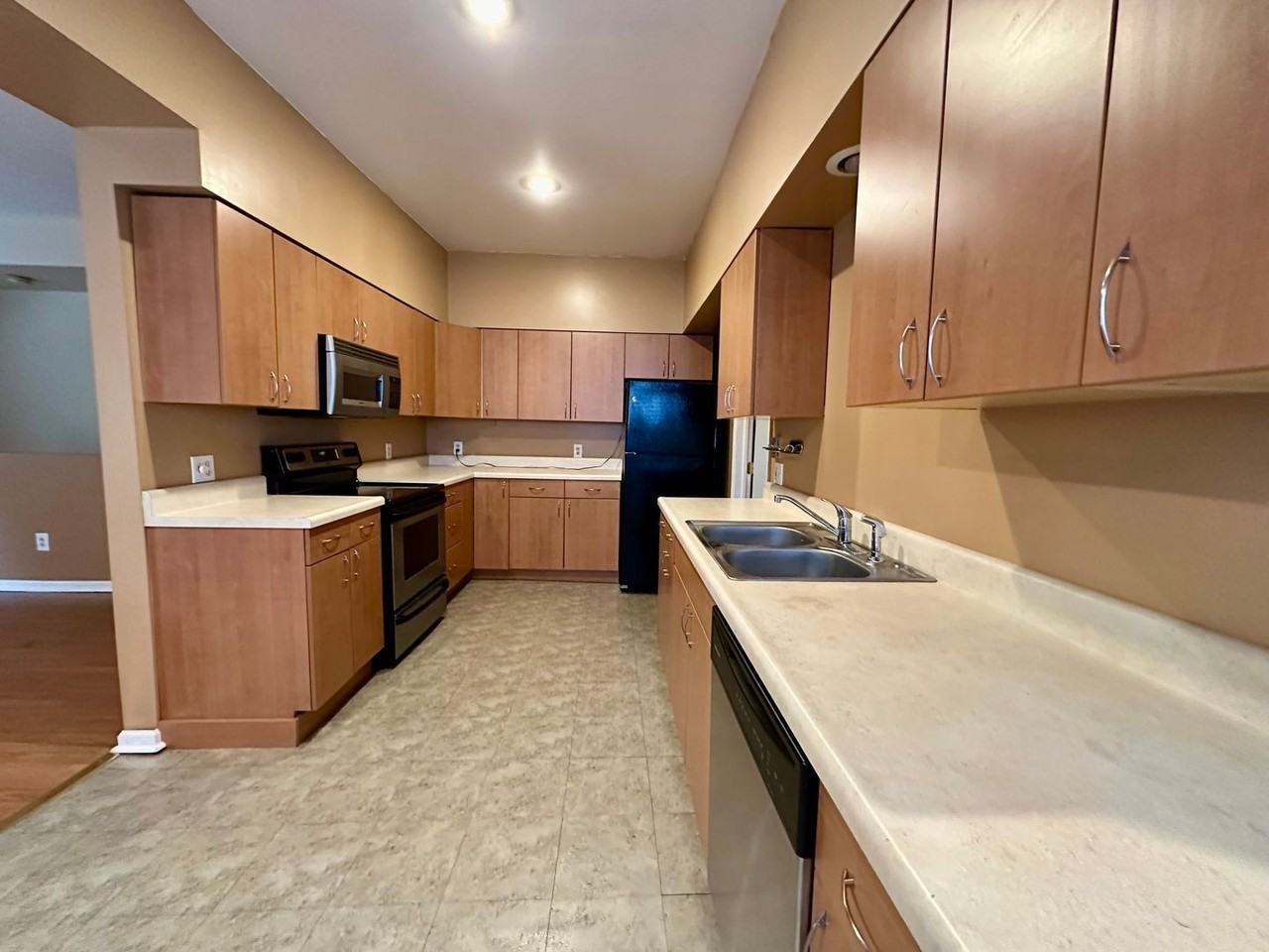 2709 Josephine St #2 - Photo 4 of 14