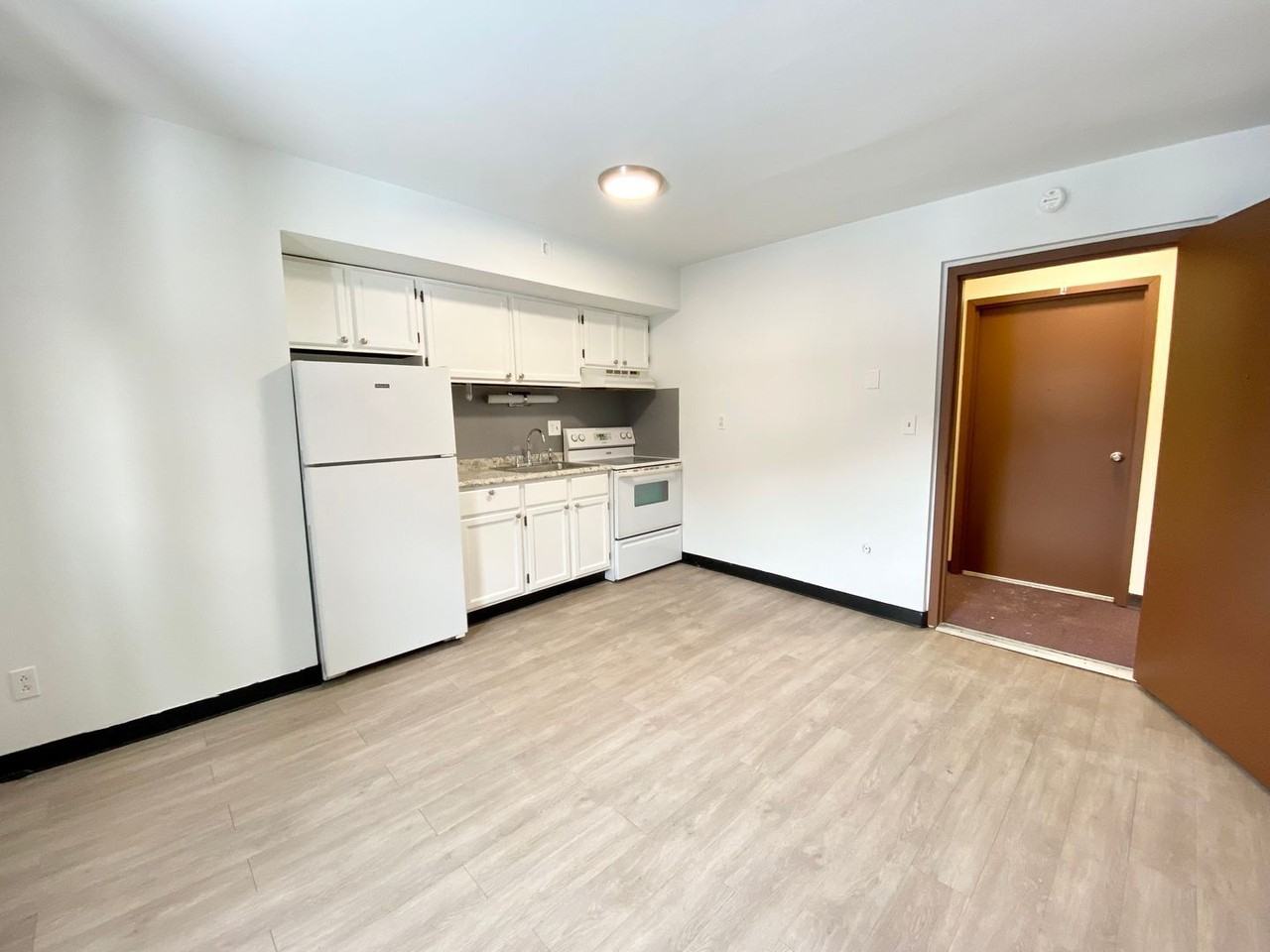 932 Penn Ave #3 - Photo 2 of 4