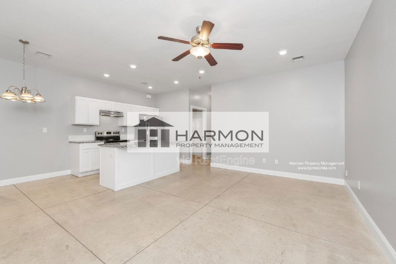 5527 S Handley Ave - Photo 2 of 11