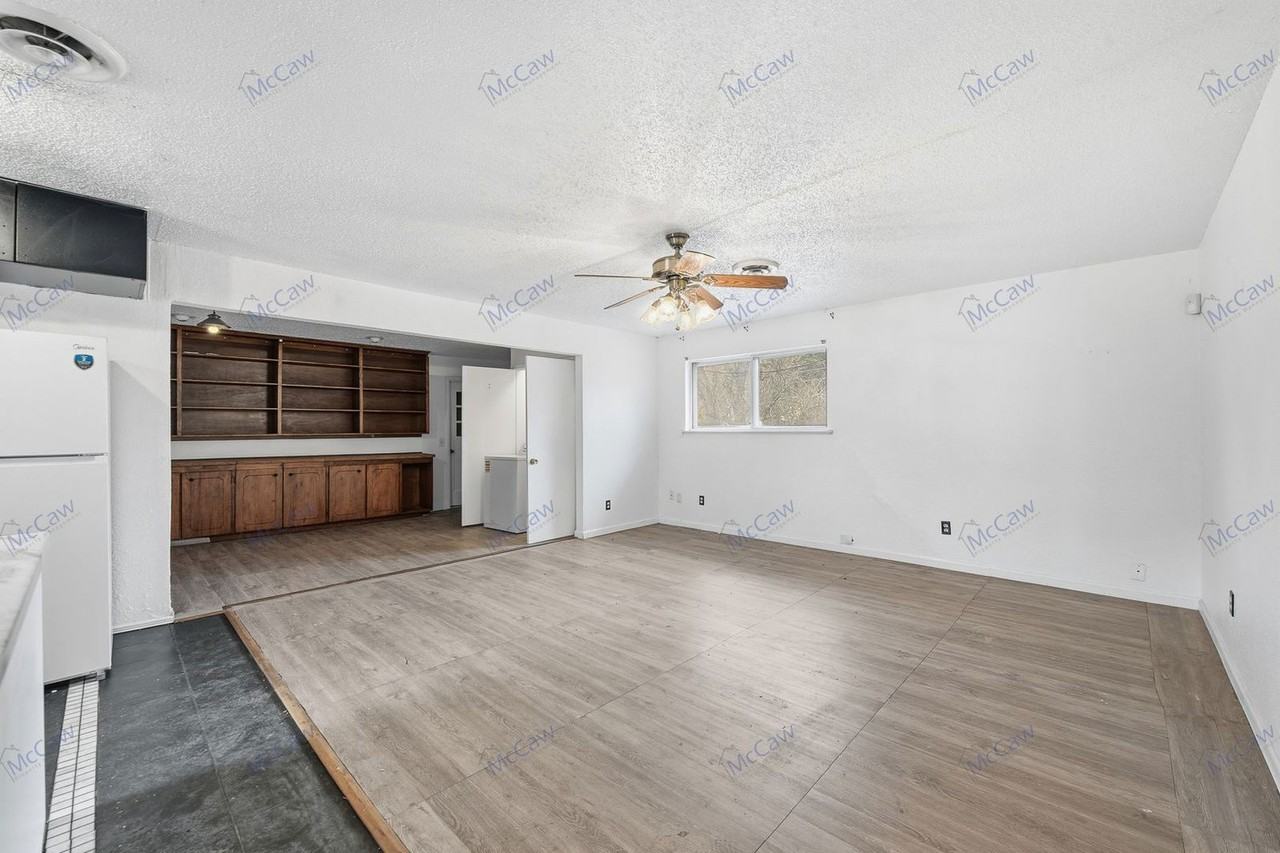 6921 Greenlee St - Photo 7 of 29