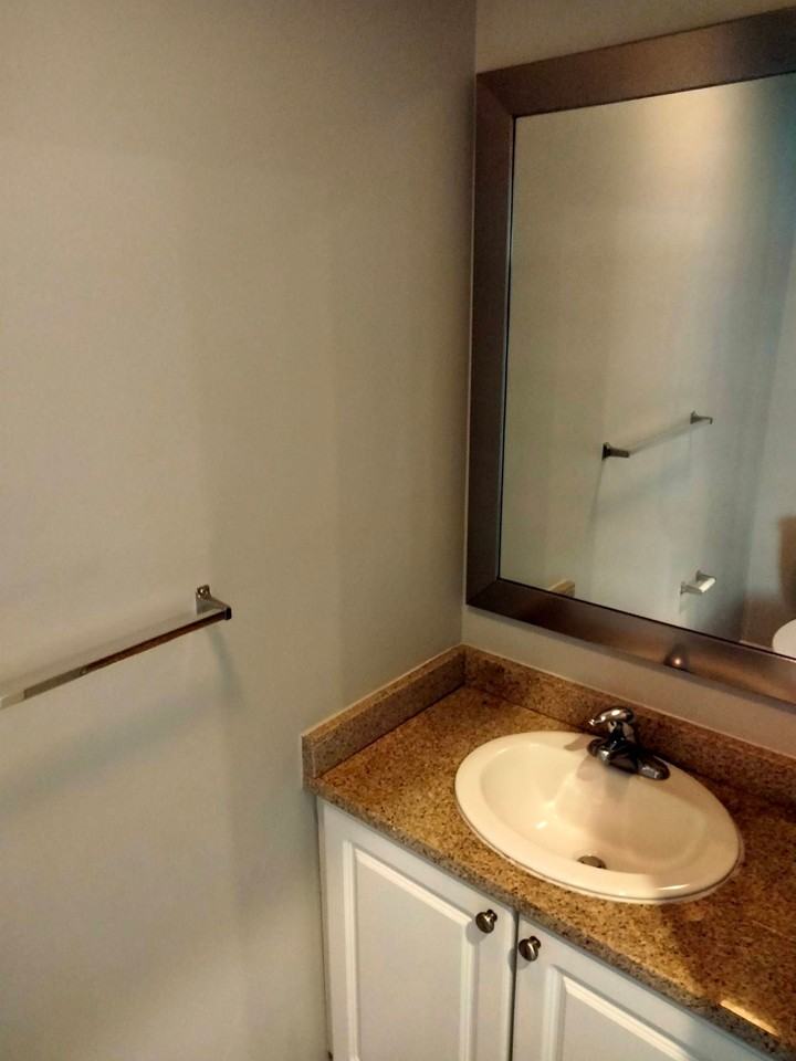 206210 Farmington Ave #412 - Photo 5 of 7