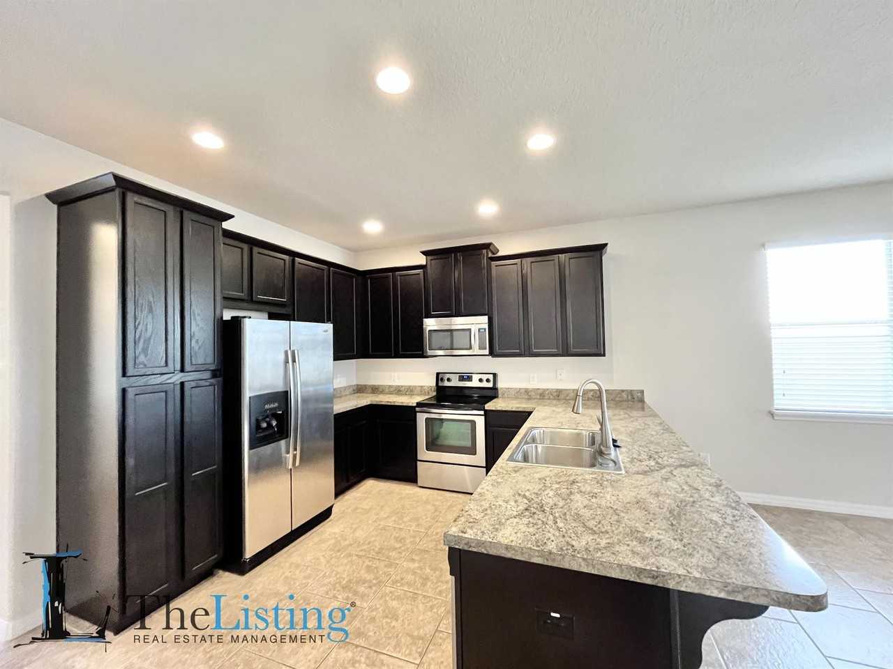 7326 Azalea Cove Cir - Photo 2 of 15