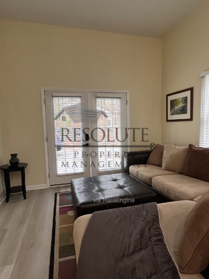 6009 Garrett Rd #A - Photo 5 of 14