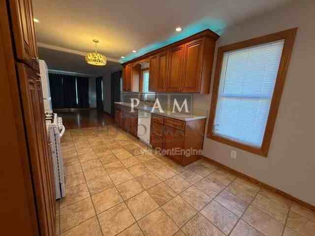 9229 27th Ave - Photo 6 of 31
