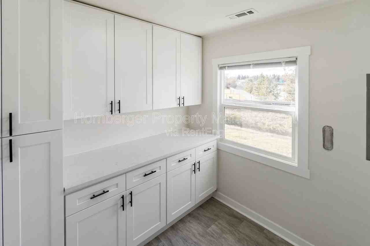 1909 S Garden Springs Rd - Photo 6 of 50