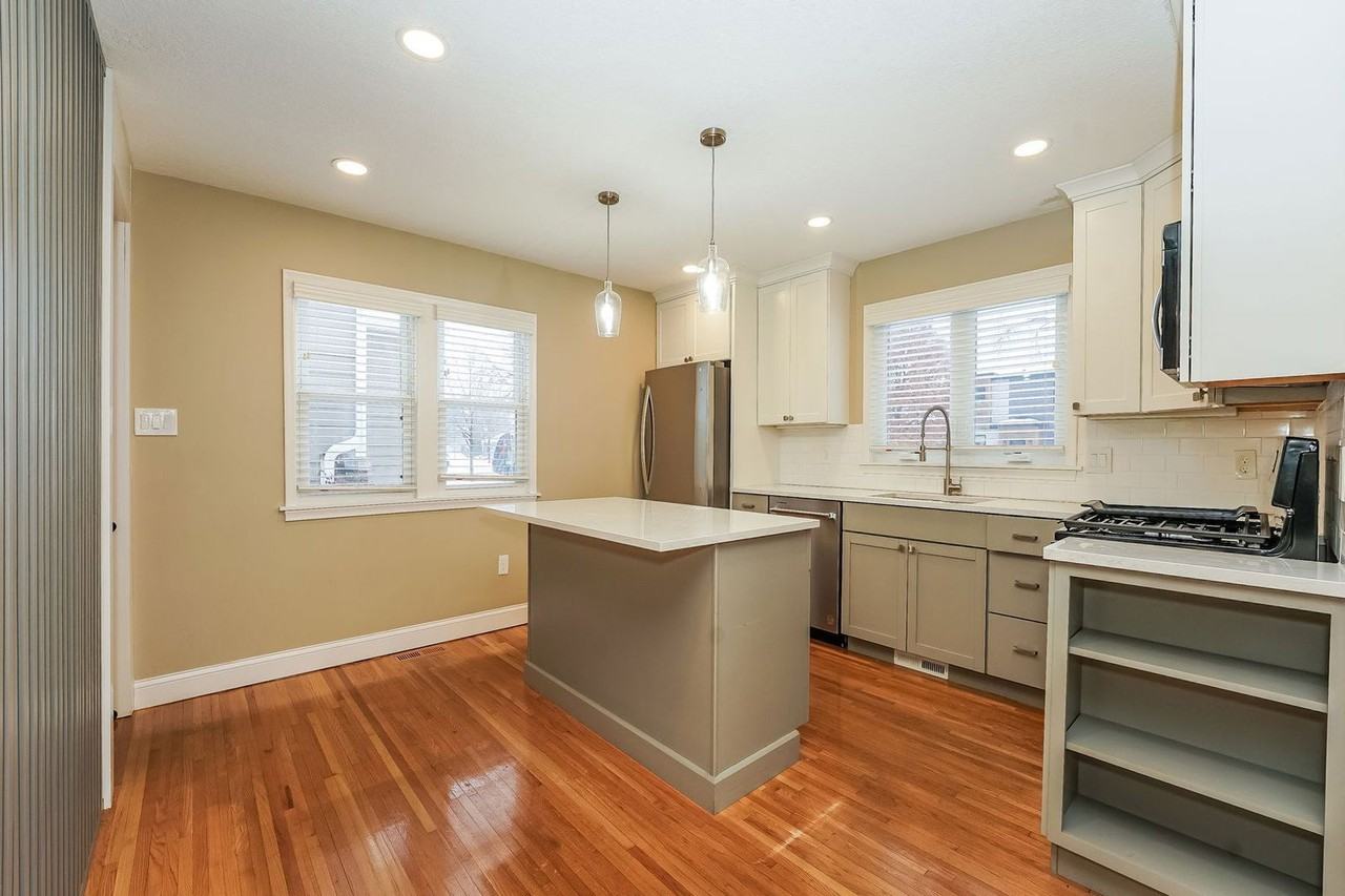 5928 York Ave S - Photo 5 of 33